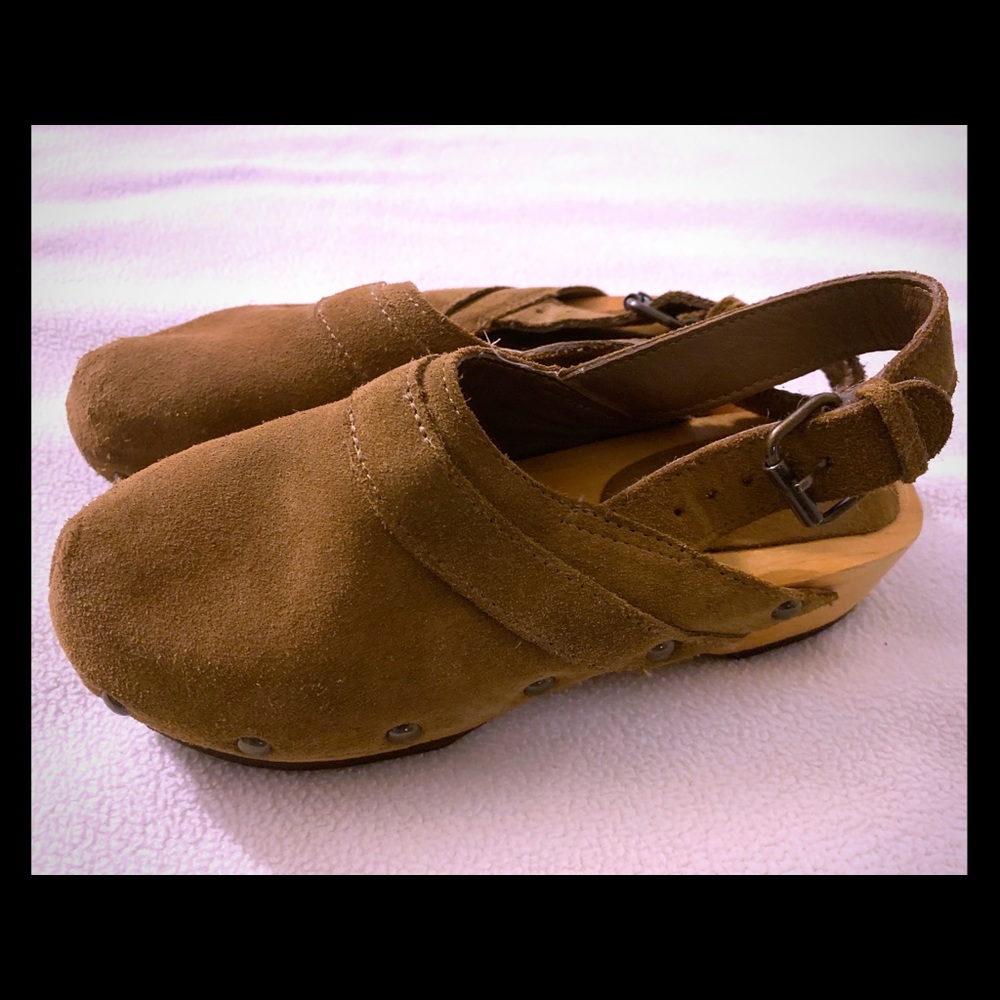 Girls clogs brown suede by Mango